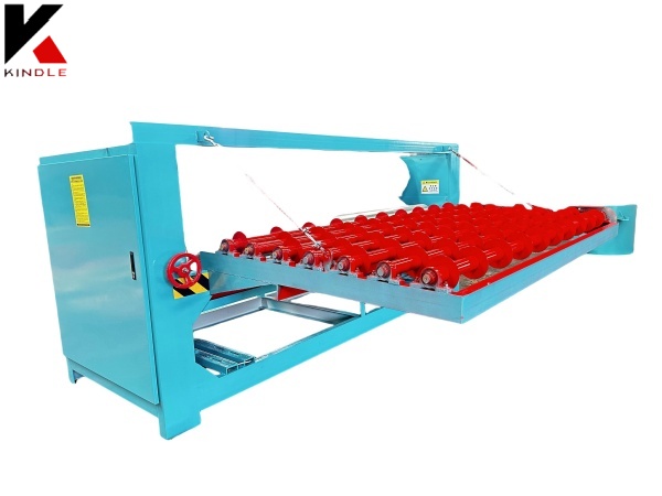 Máquina de aplicación de pegamento normal automática de alta eficiencia con transportador para madera contrachapada de fábrica