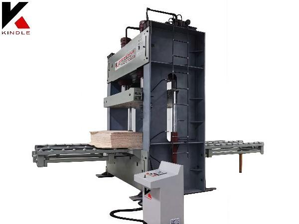 Máquina de prensa laminada fría para enlaces compuestos