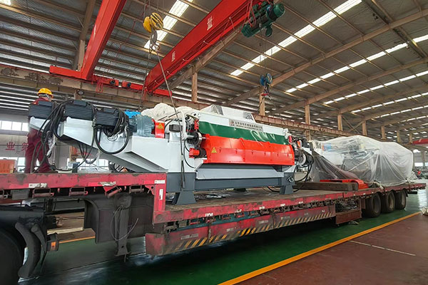 Prueba de la máquina peladora de virutas OSB