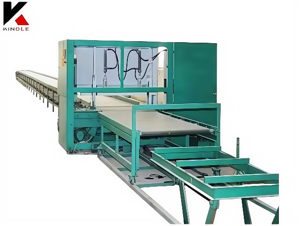 Línea de apilamiento de chapa de madera contrachapada automática avanzada para la optimización eficiente de la producción y la producción de paneles